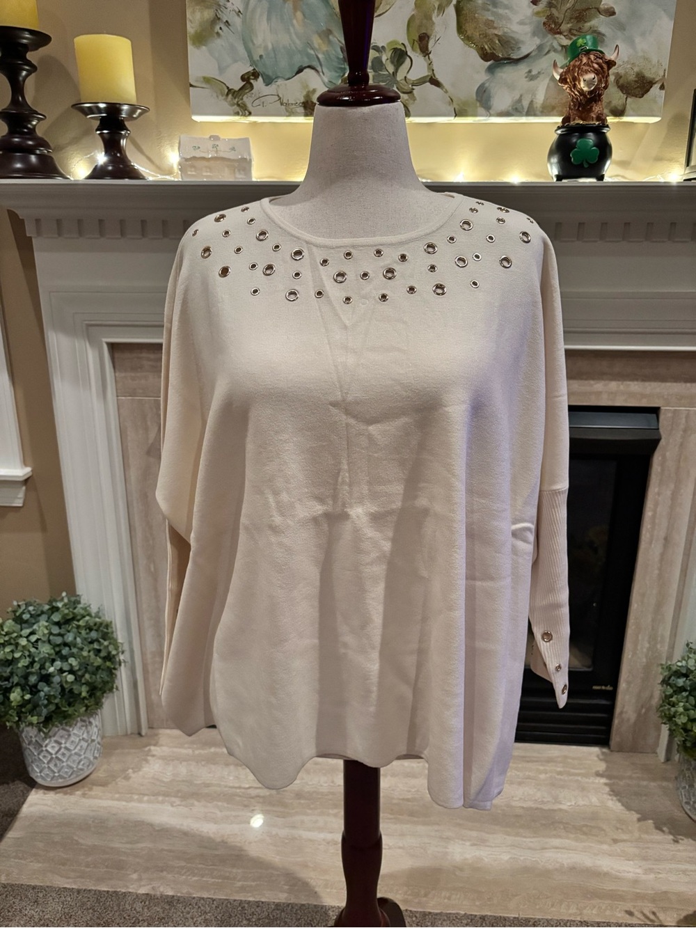 *New* Chico’s Crew Neck Grommet Sweater Poncho - English Cream Size L/XZL